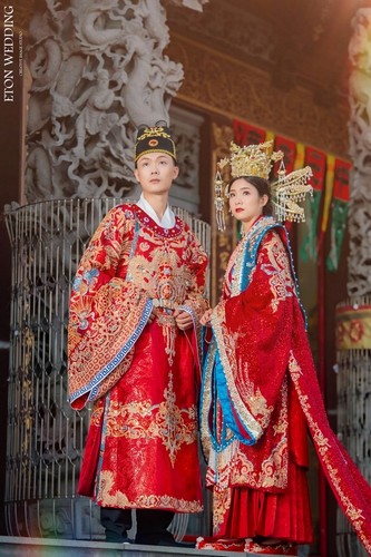 漢服婚紗推薦,婚紗工作室漢服,漢服婚紗攝影,漢服婚禮禮服,傳統漢服婚紗,時尚漢服婚紗,漢服個人寫真,漢服全家福攝影,漢服拍照,漢服寫真
